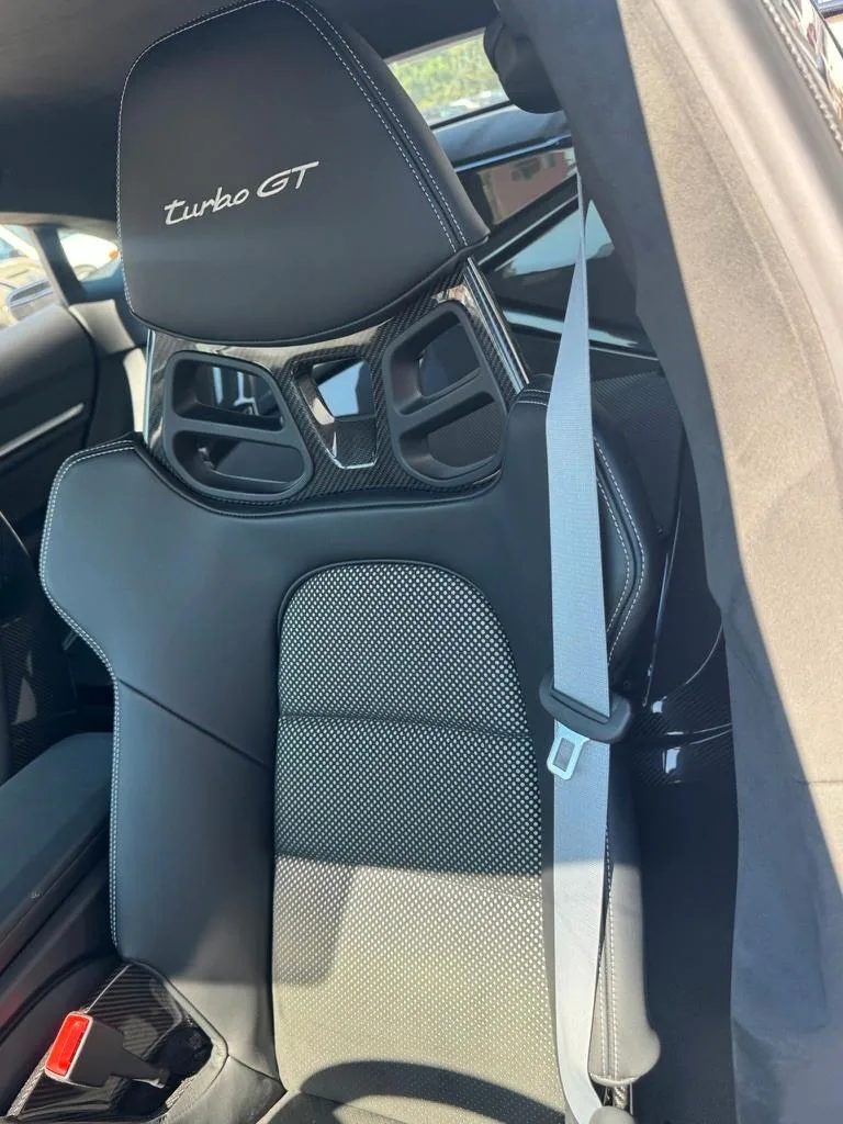 2025 Porsche Taycan Turbo GT, 28/30