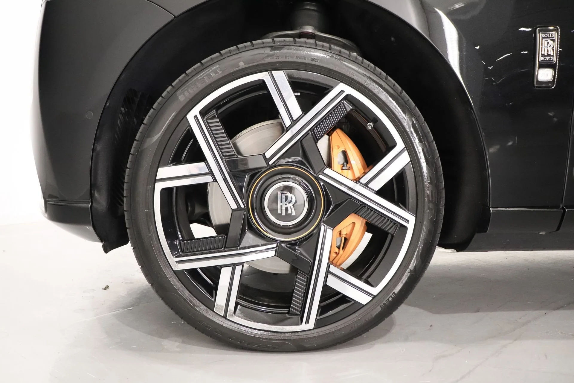 2025 Rolls-Royce Cullinan Series II Black Badge, 7/30