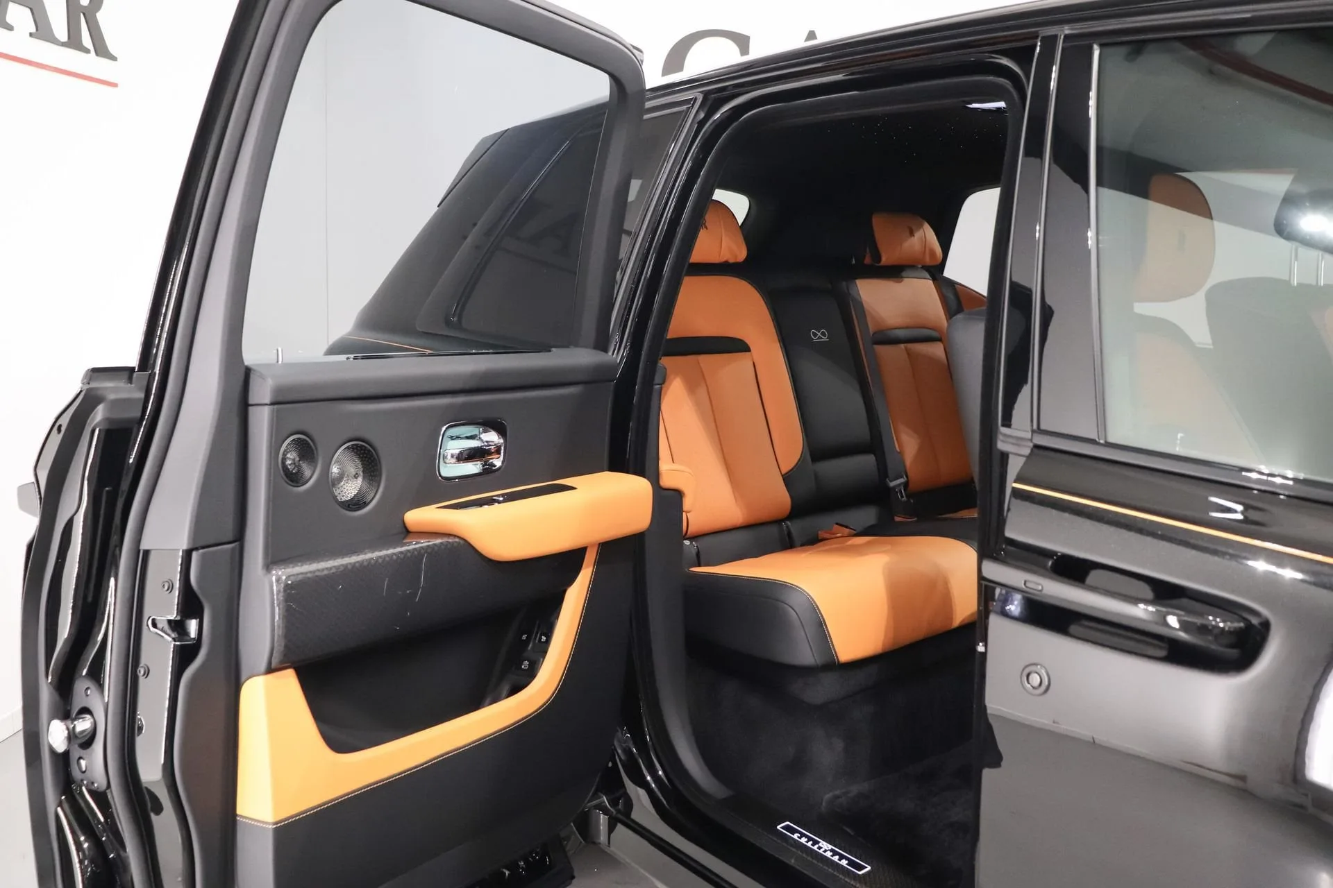 2025 Rolls-Royce Cullinan Series II Black Badge, 21/30