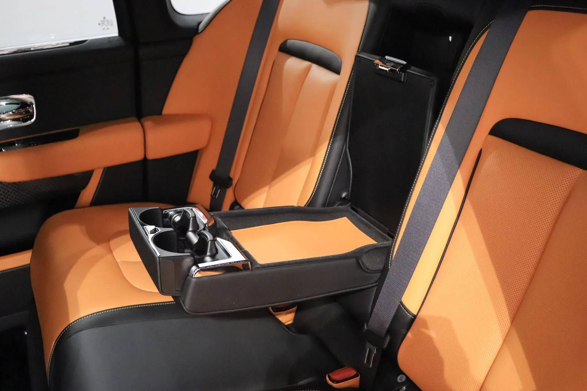 2025 Rolls-Royce Cullinan Series II Black Badge, 28/30