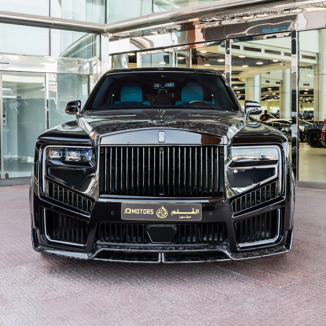 2025 Rolls-Royce Cullinan Mansory proposée par un concessionnaire spécialisé à Dubai, Émirats arabes unis, photo 6 sur 21