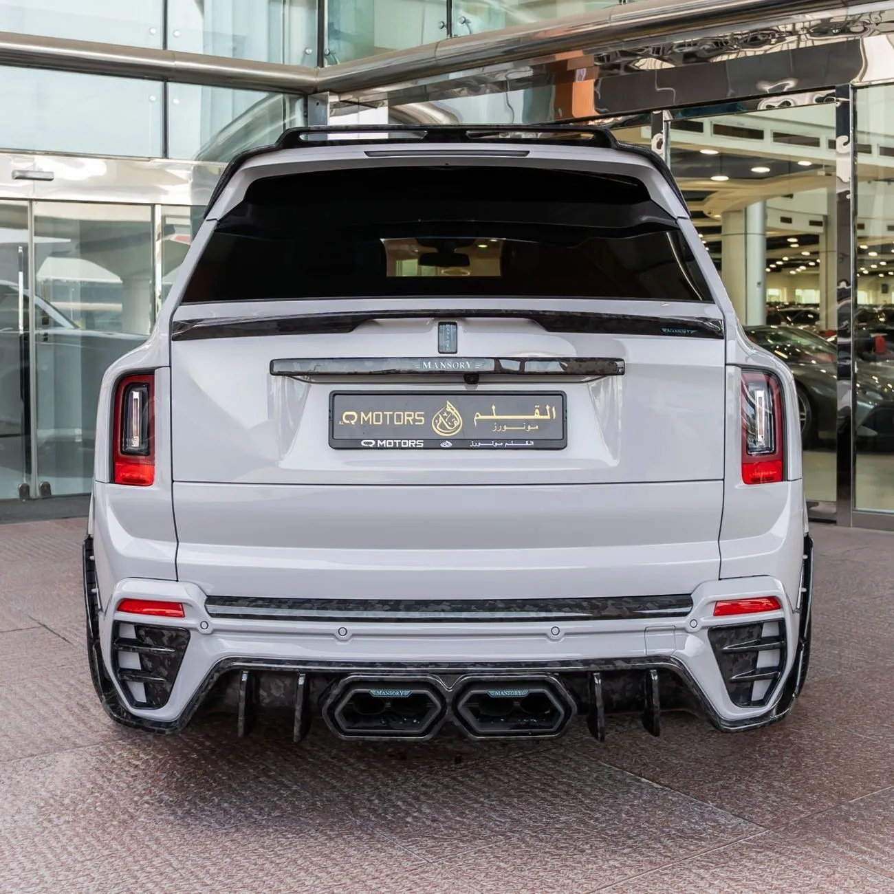 2025 Rolls-Royce Cullinan Mansory angeboten von einem Fachhändler in Dubai, Vereinigte Arabische Emirate, Foto 3 von 23