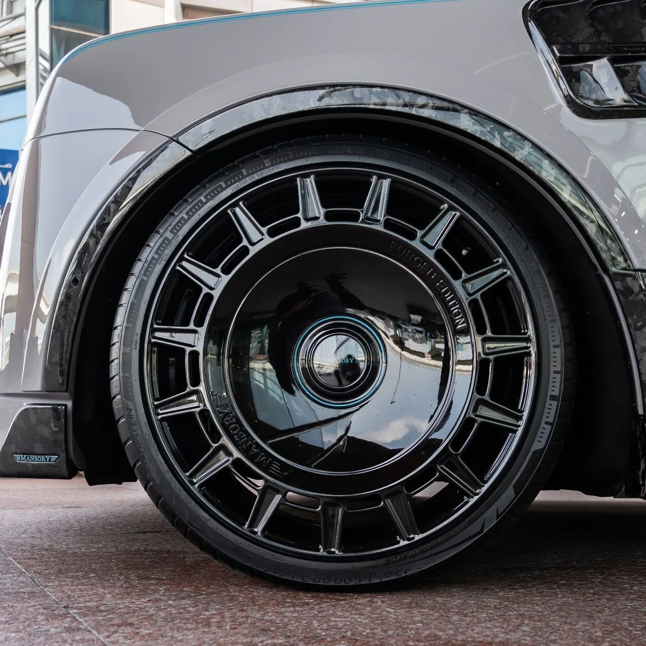 2025 Rolls-Royce Cullinan Mansory angeboten von einem Fachhändler in Dubai, Vereinigte Arabische Emirate, Foto 23 von 23