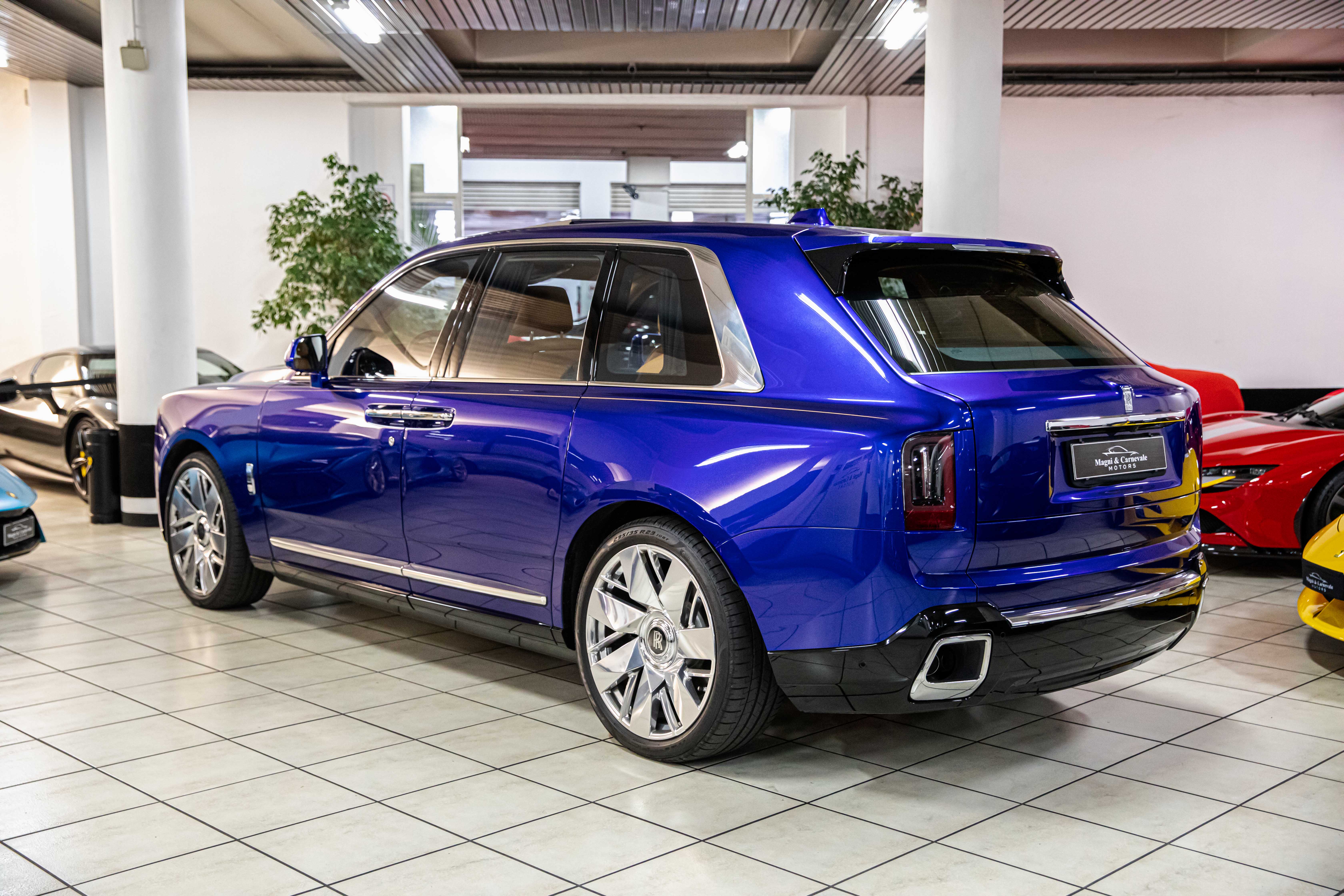 2025 Rolls-Royce Cullinan angeboten von einem Fachhändler in Milan, Italien, Foto 11 von 20