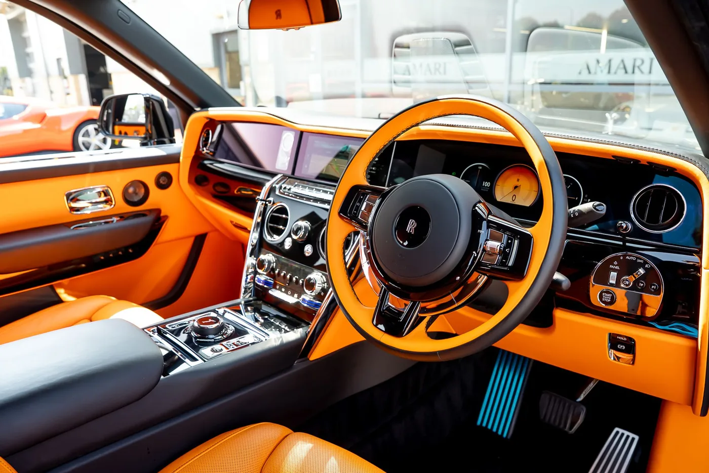 2025 Rolls-Royce Cullinan angeboten von einem Supersportwagenhändler in Preston, Vereinigtes Königreich, Foto 18 von 25