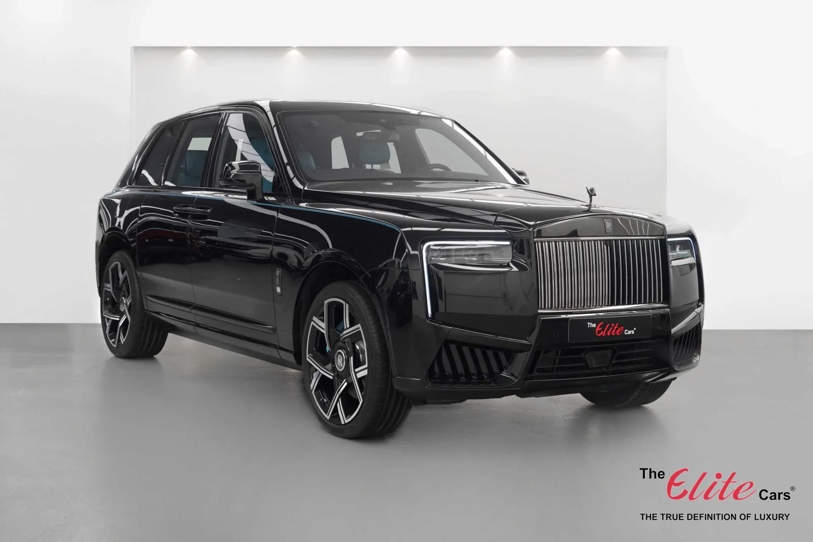 2025 Rolls-Royce Cullinan Series II Black Badge angeboten von einem Fachhändler in Dubai, Vereinigte Arabische Emirate, Hauptfoto