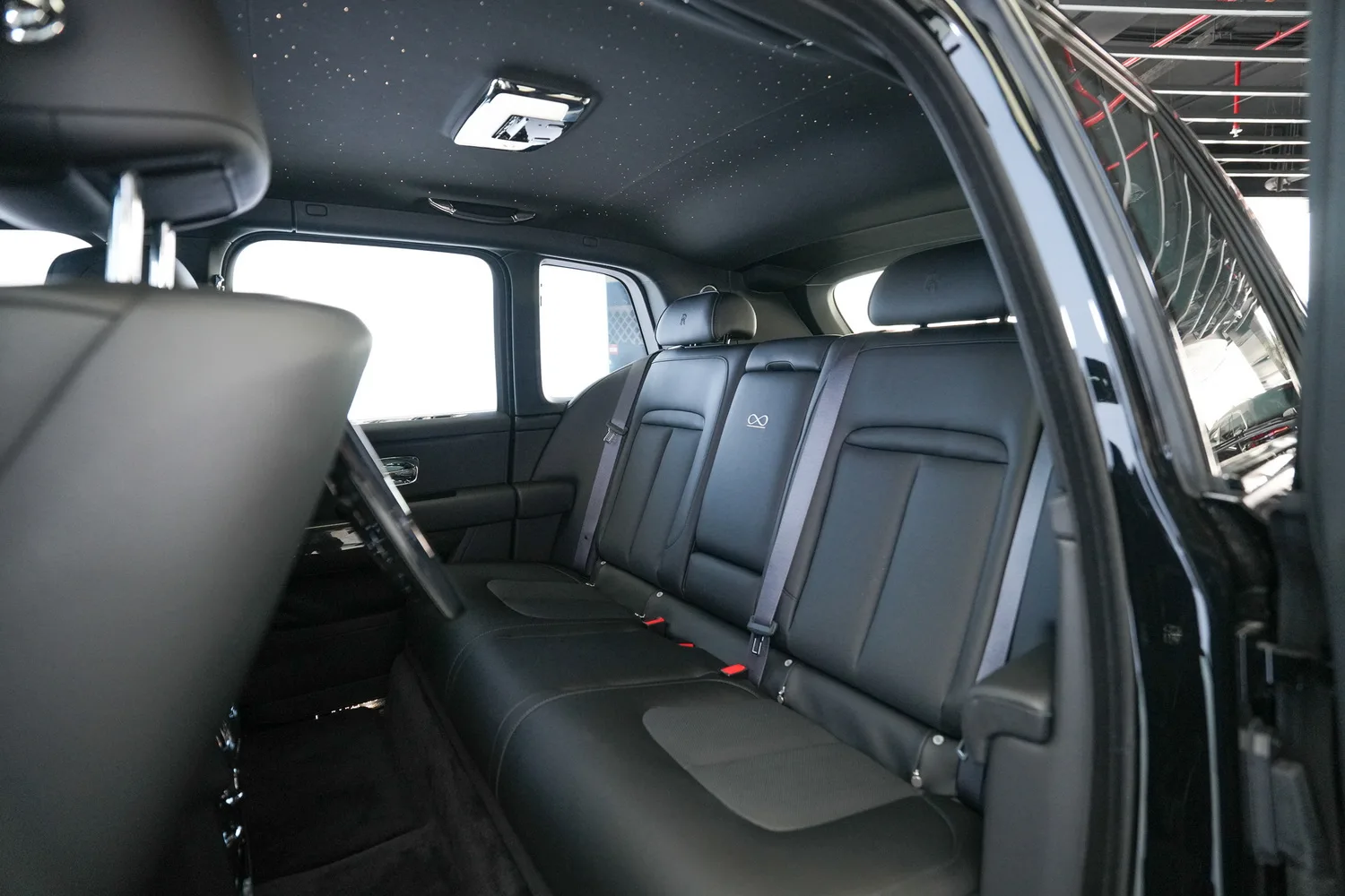 2025 Rolls-Royce Cullinan Series II Black Badge, 11/16