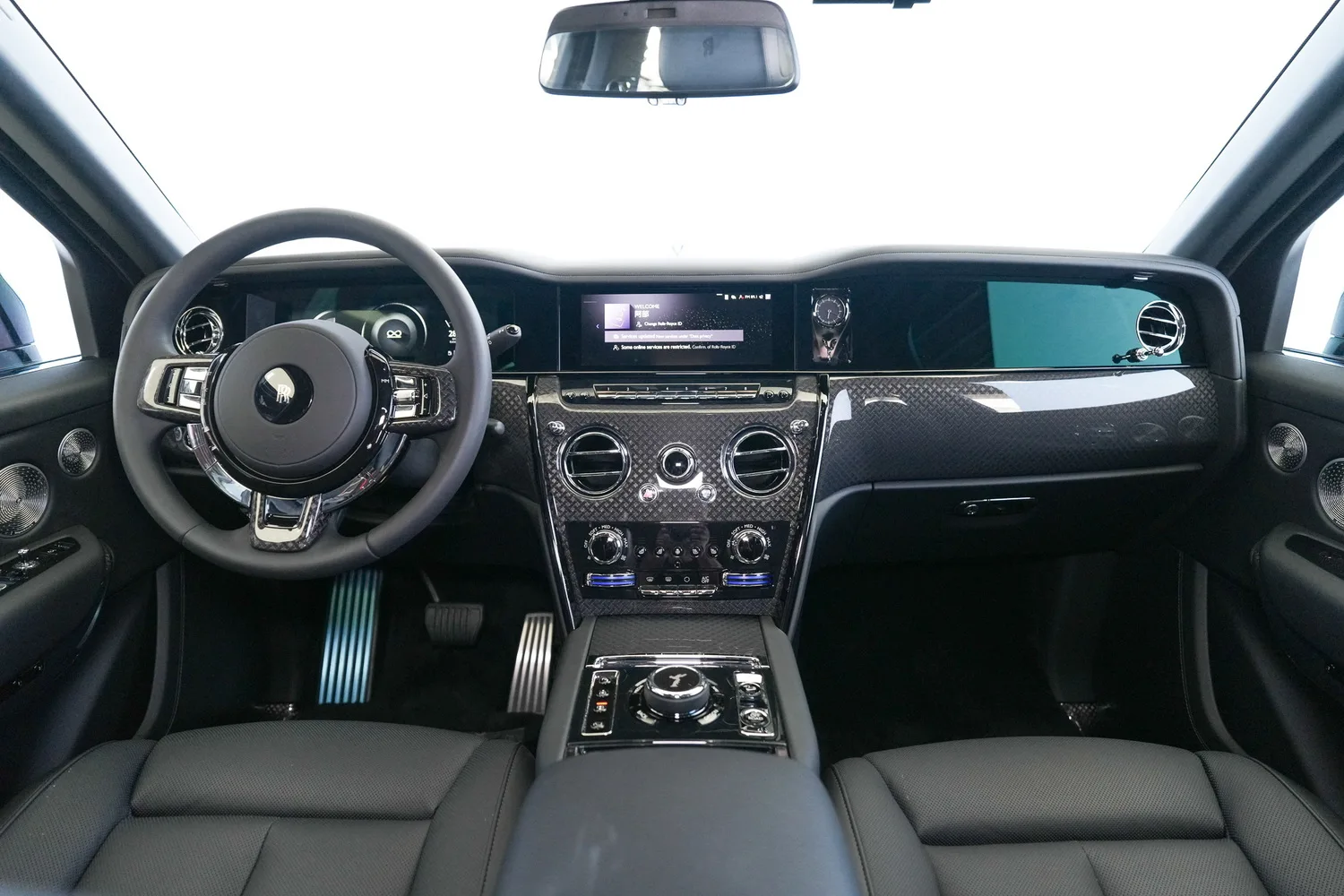 2025 Rolls-Royce Cullinan Series II Black Badge, 13/16