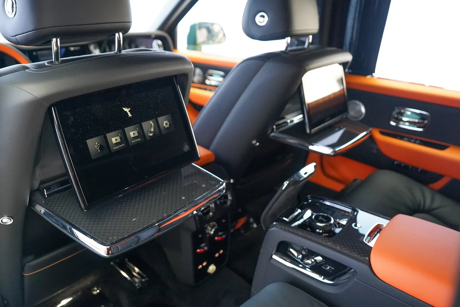 2025 Rolls-Royce Cullinan Series II Black Badge, 10/19
