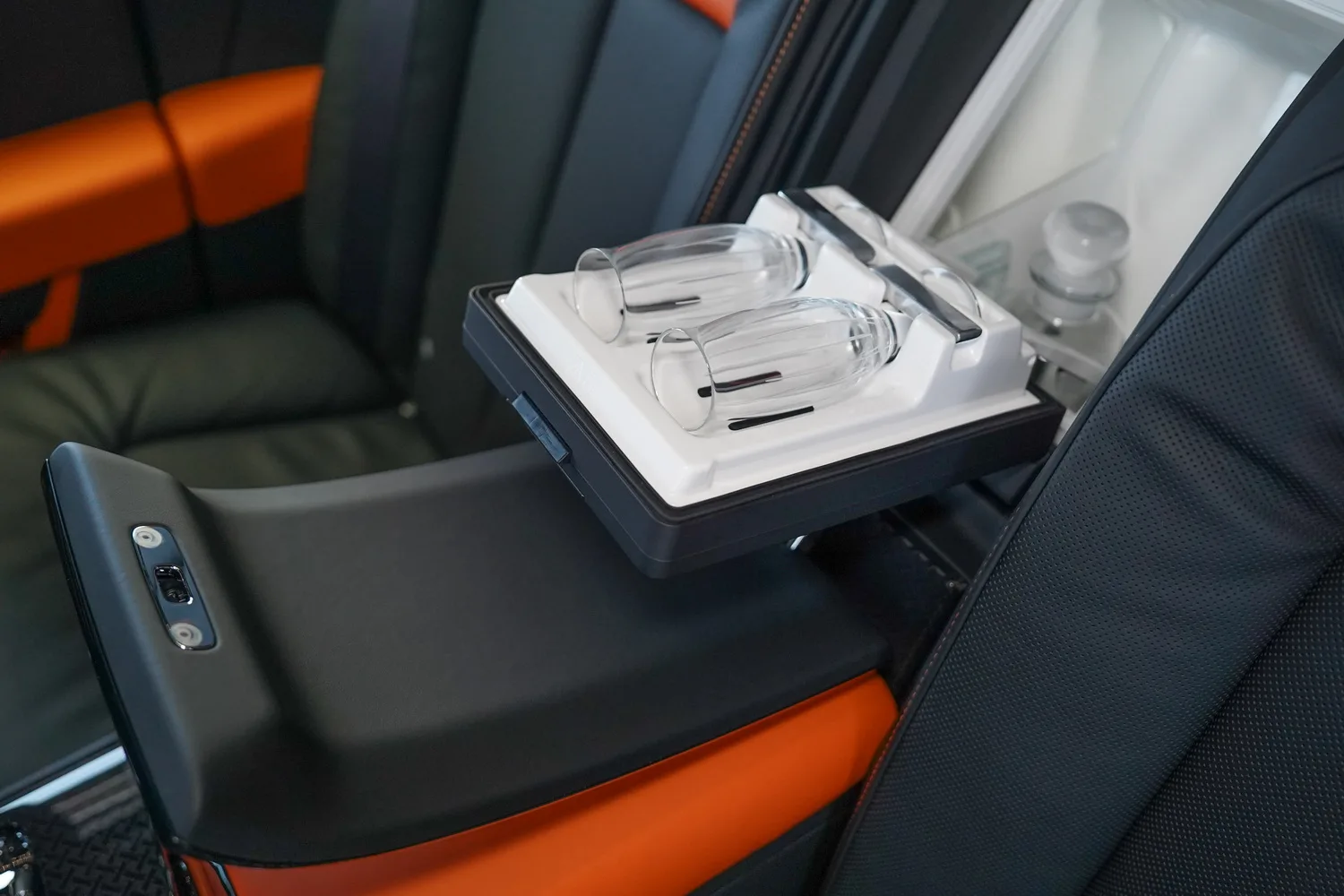 2025 Rolls-Royce Cullinan Series II Black Badge, 11/19