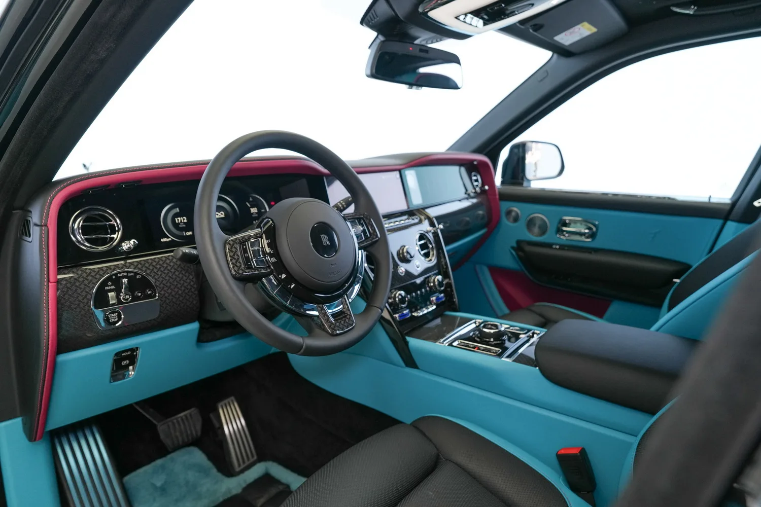 2025 Rolls-Royce Cullinan Series II Black Badge, 4/17