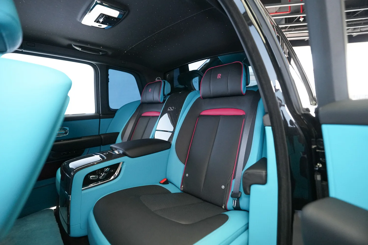 2025 Rolls-Royce Cullinan Series II Black Badge, 7/17