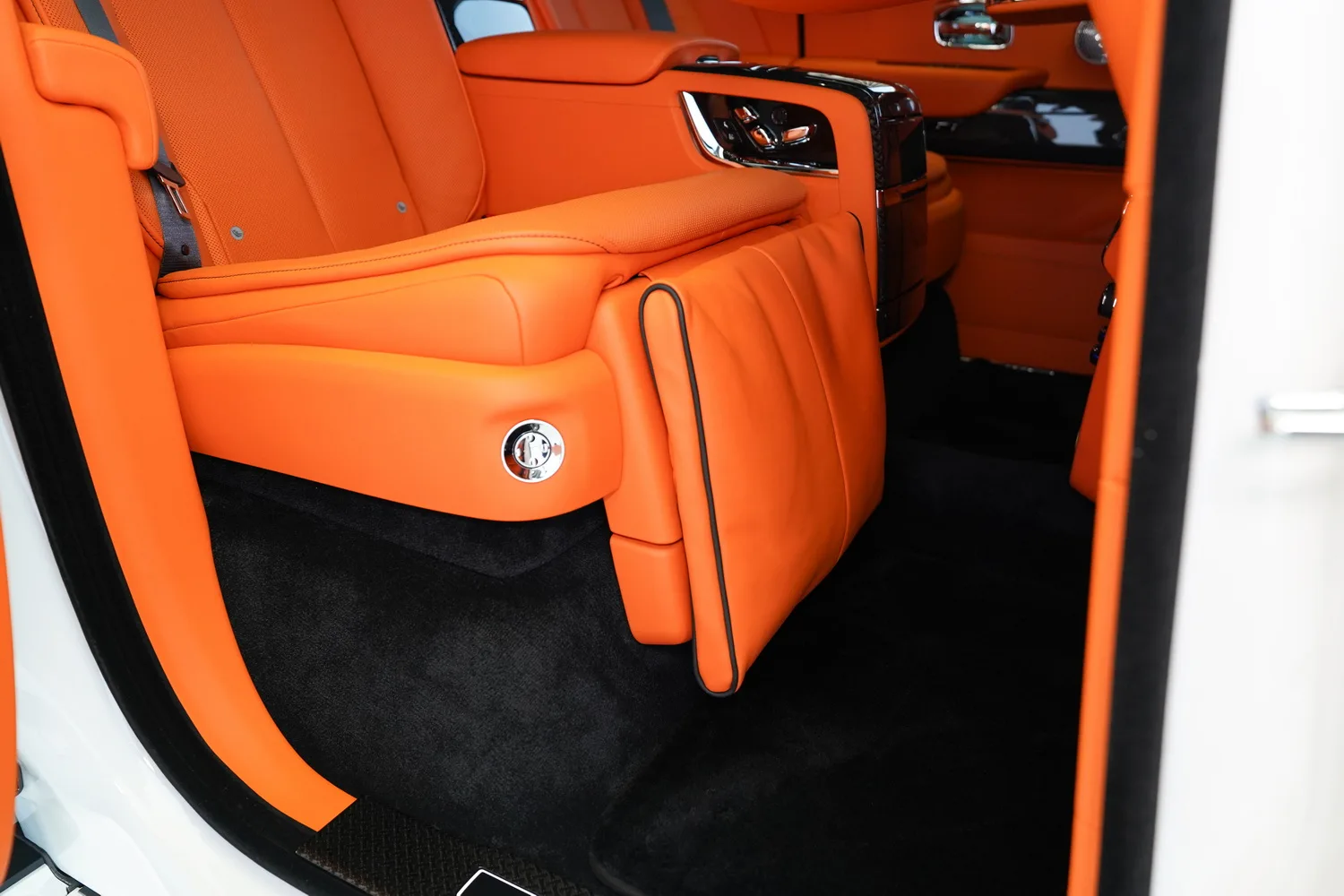 2025 Rolls-Royce Cullinan Series II Black Badge, 14/20