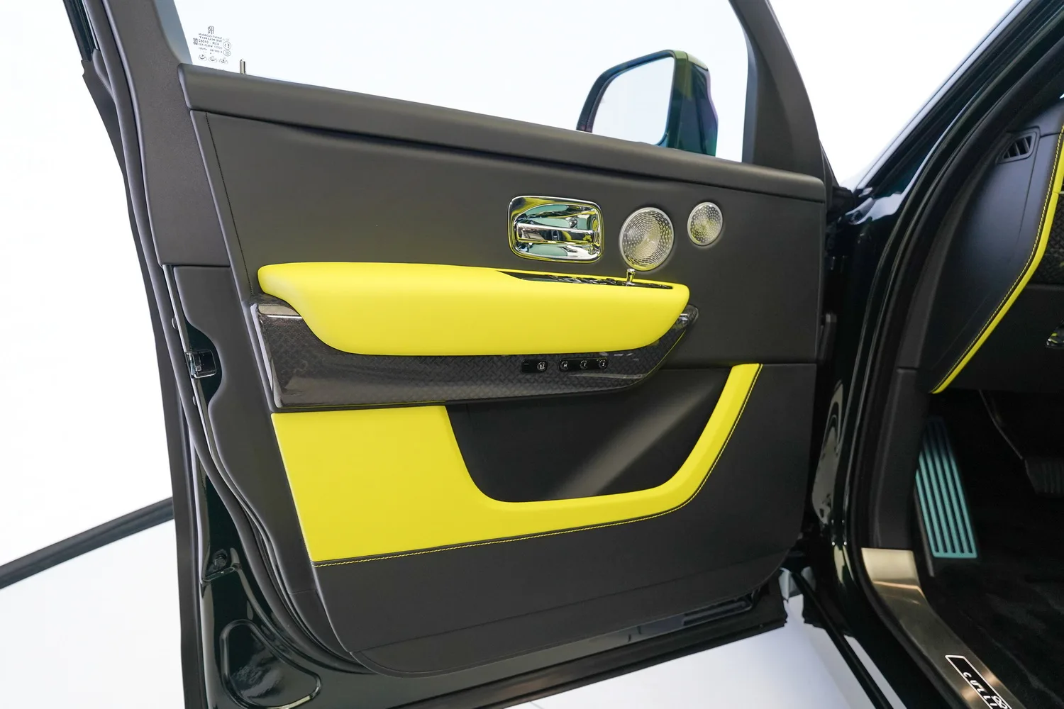 2025 Rolls-Royce Cullinan Series II Black Badge, 2/18