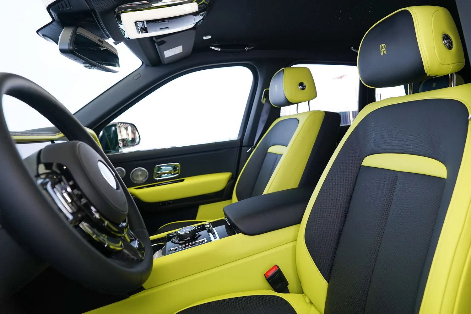 2025 Rolls-Royce Cullinan Series II Black Badge, 5/18