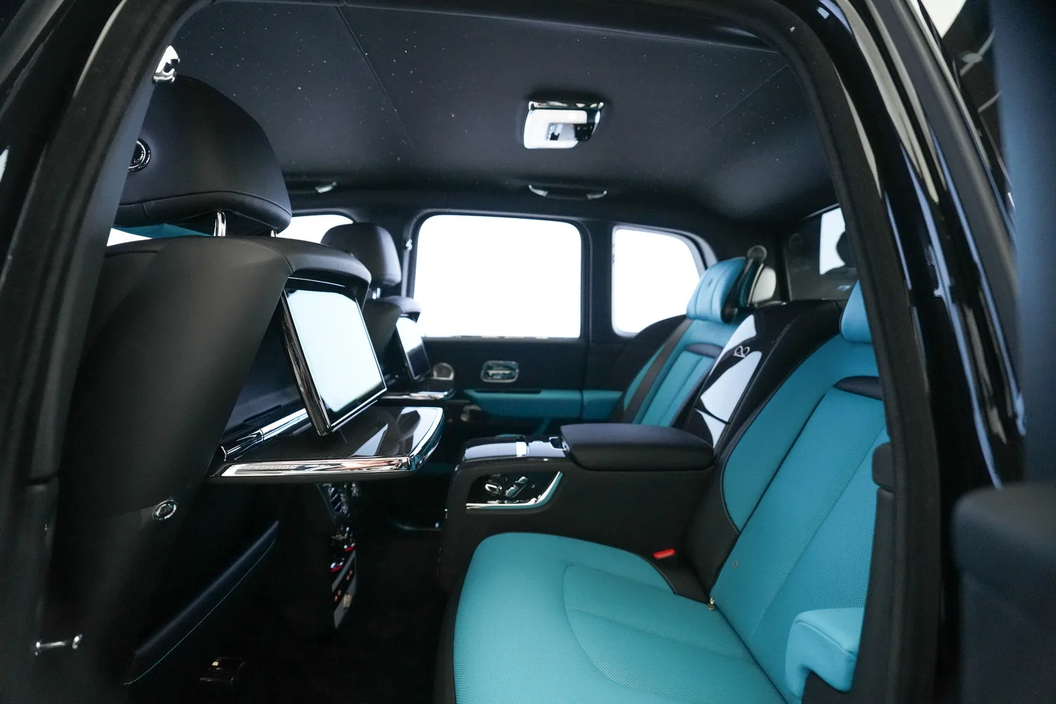 2025 Rolls-Royce Cullinan Series II Black Badge, 7/18