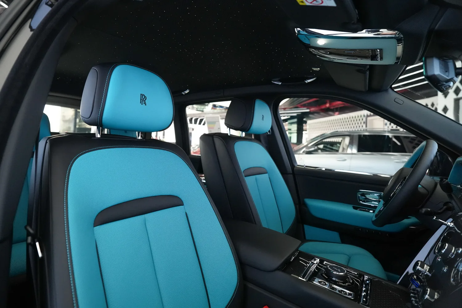 2025 Rolls-Royce Cullinan Series II Black Badge, 13/18