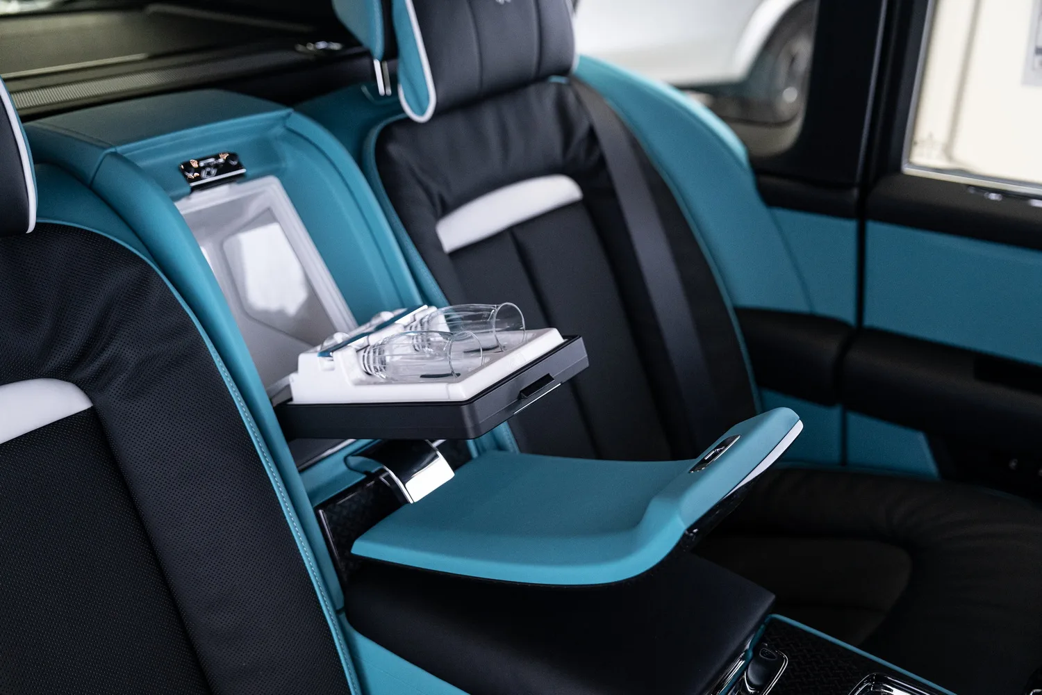2025 Rolls-Royce Cullinan Series II Black Badge, 13/20