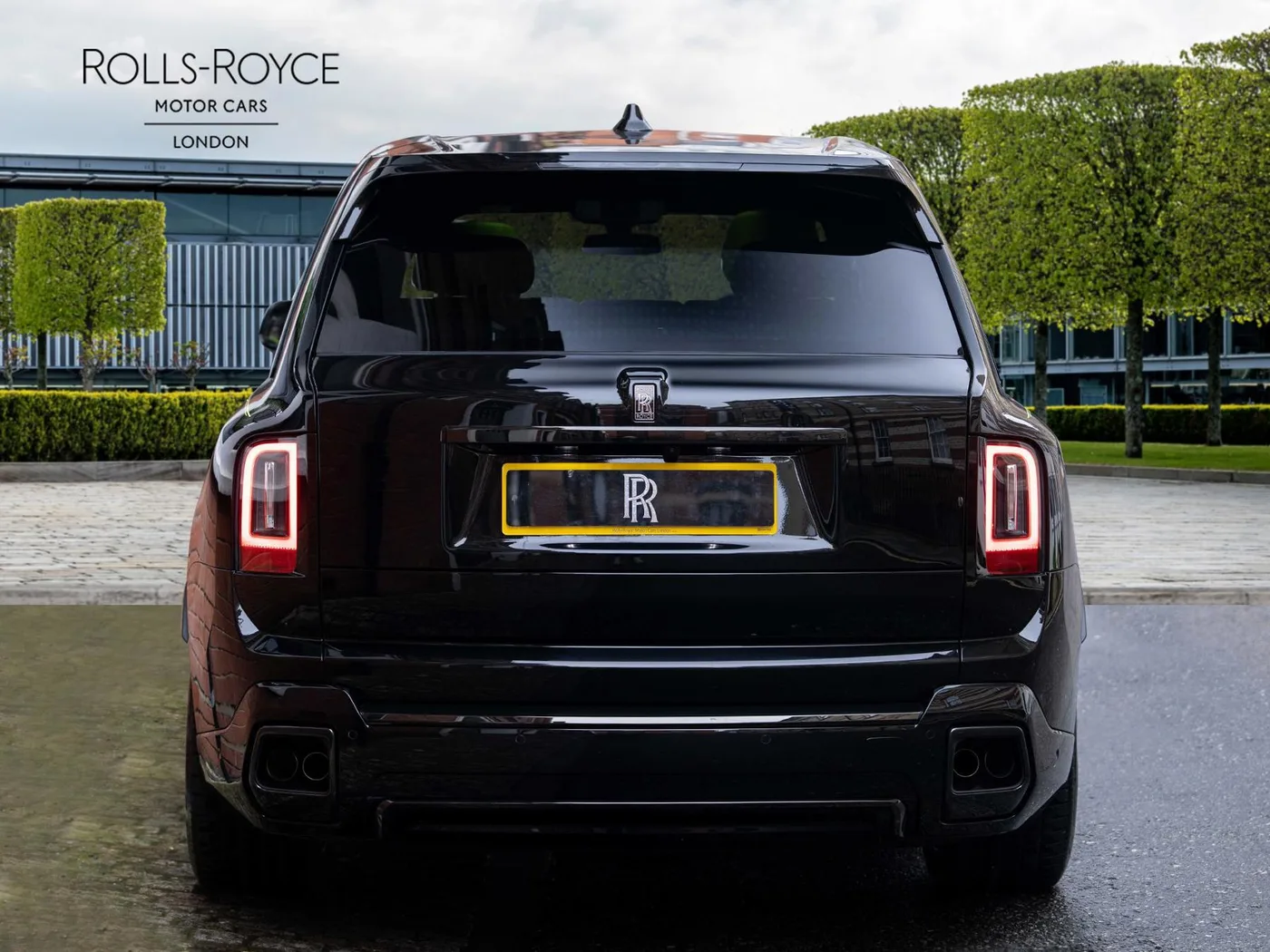 2025 Rolls-Royce Cullinan Black Badge angeboten von einer Vertragshändlergruppe in London, Vereinigtes Königreich, Foto 5 von 25