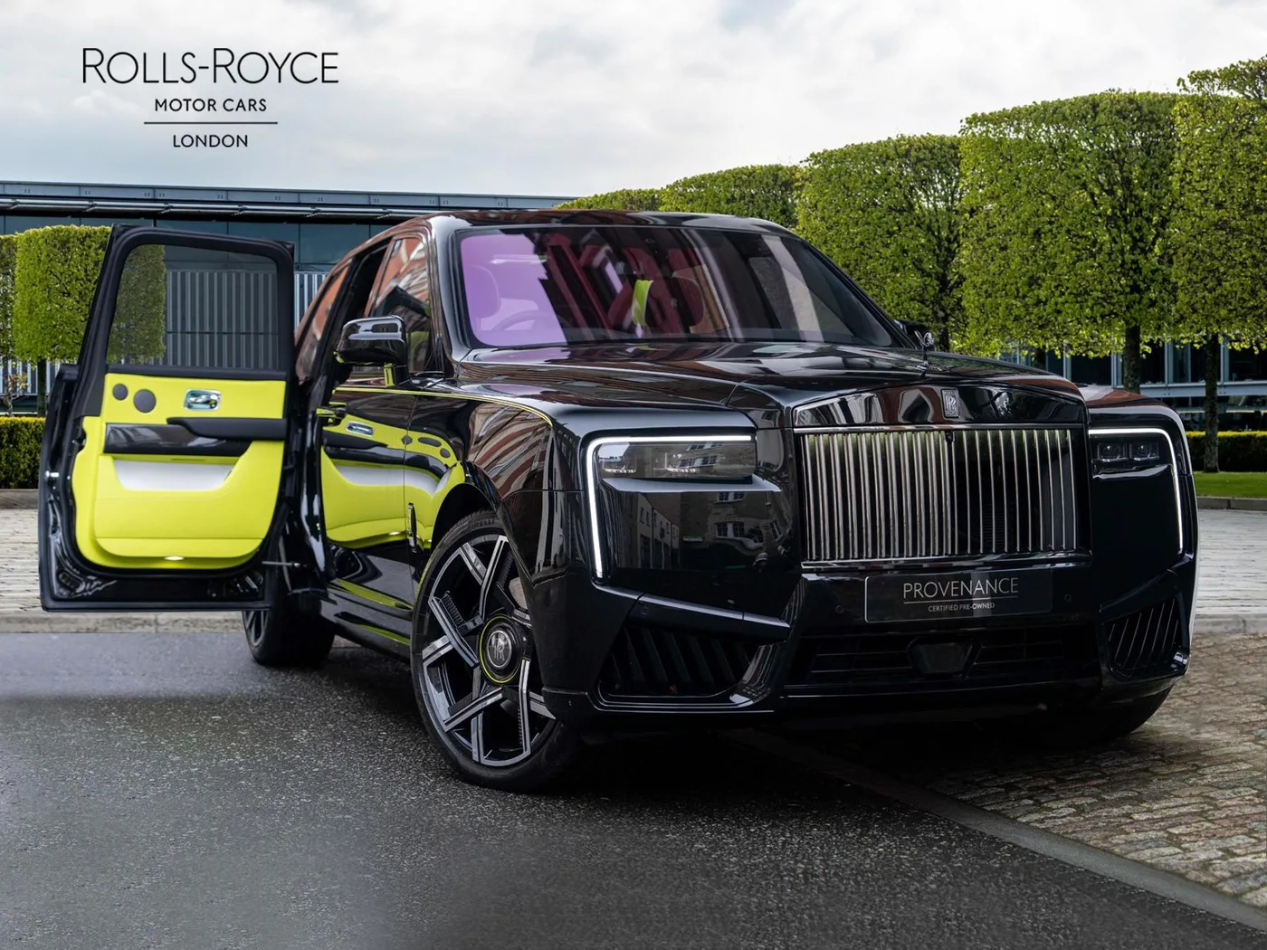 2025 Rolls-Royce Cullinan Black Badge angeboten von einer Vertragshändlergruppe in London, Vereinigtes Königreich, Foto 7 von 25