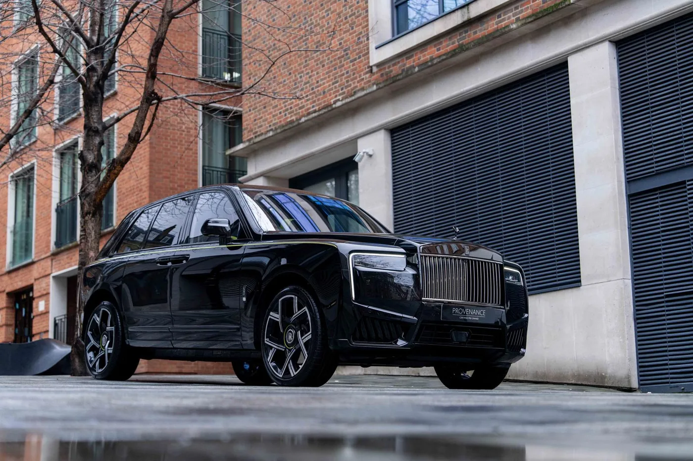2025 Rolls-Royce Cullinan Black Badge angeboten von einer Vertragshändlergruppe in London, Vereinigtes Königreich, Foto 16 von 25