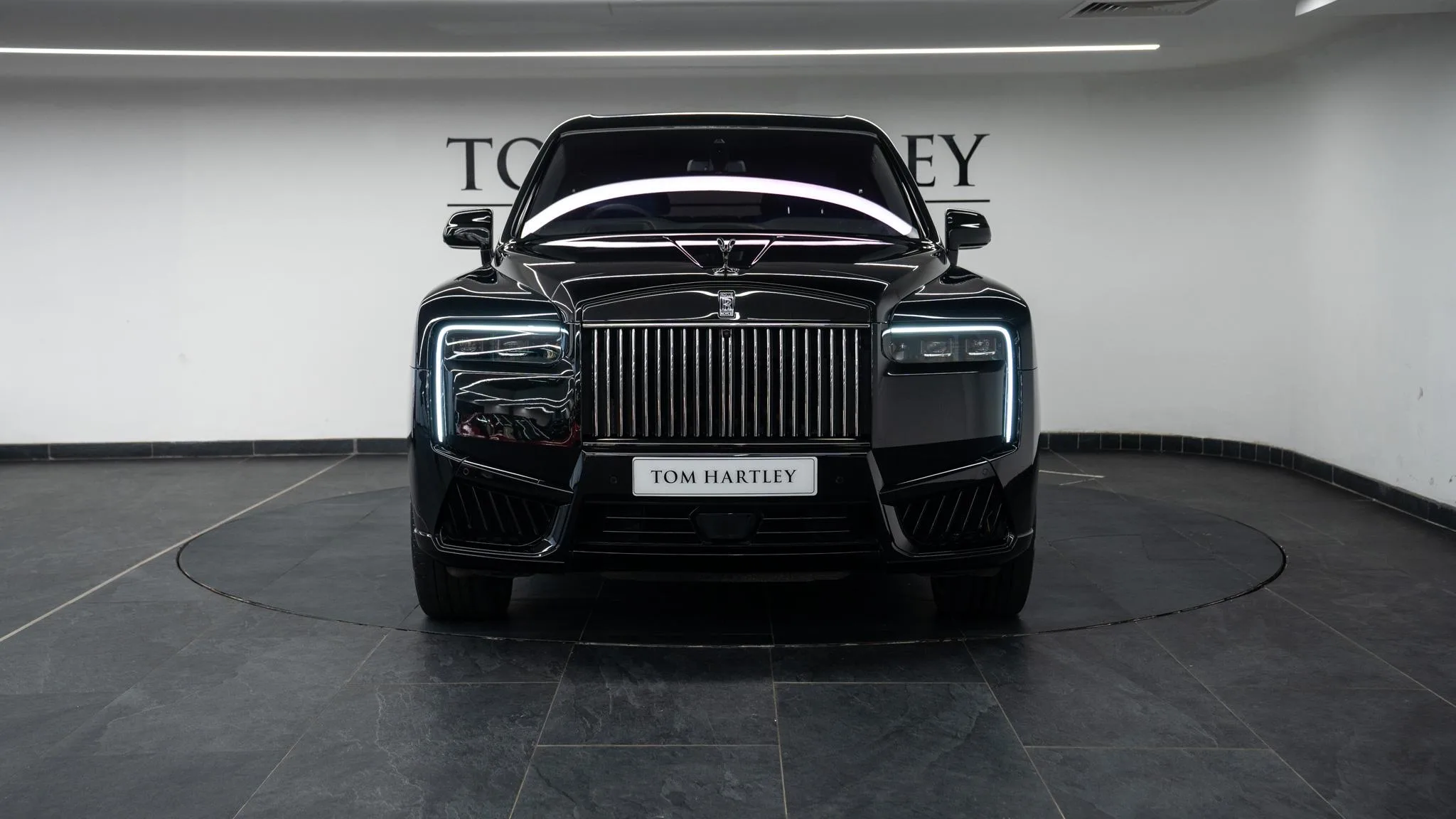 2025 Rolls-Royce Cullinan Series II Black Badge, 2/30