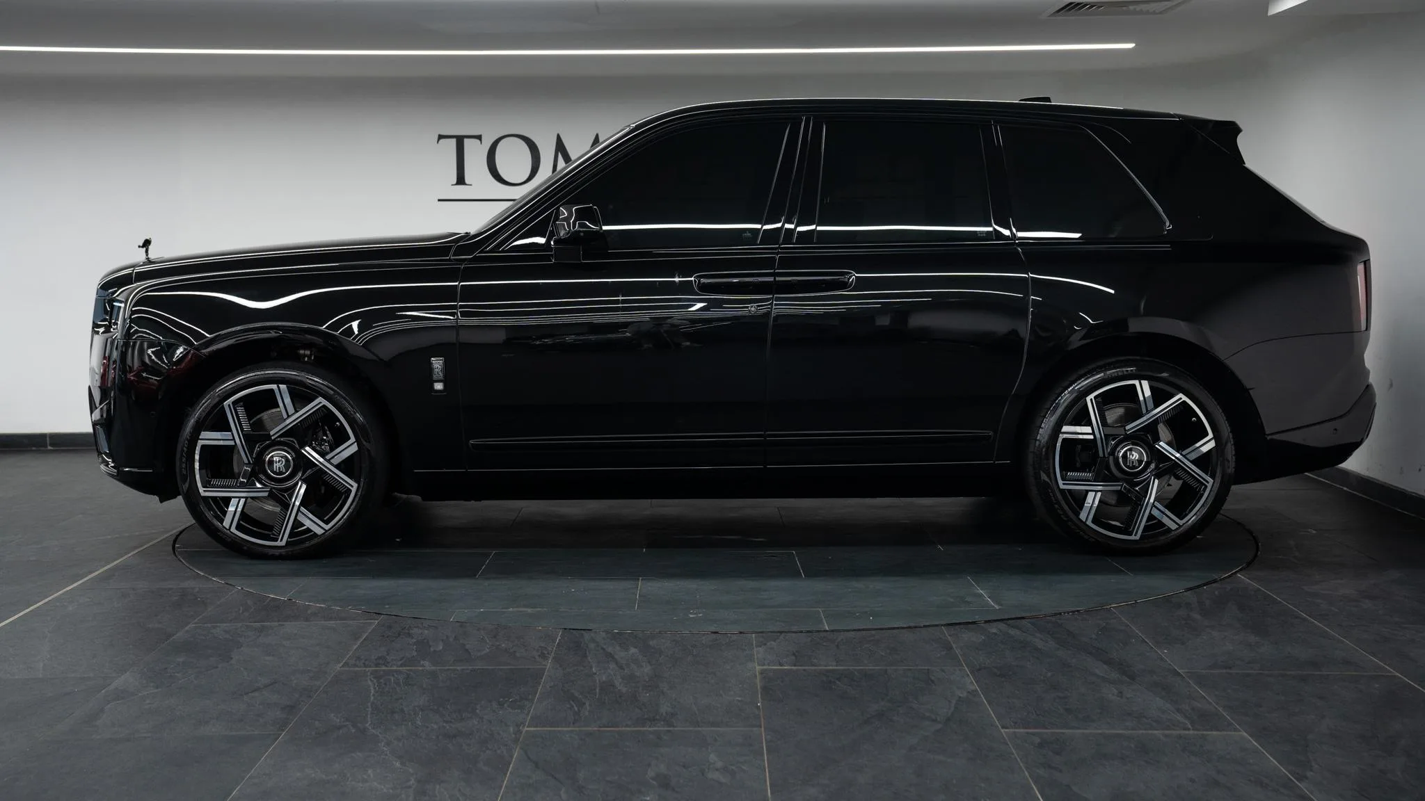 2025 Rolls-Royce Cullinan Series II Black Badge, 4/30