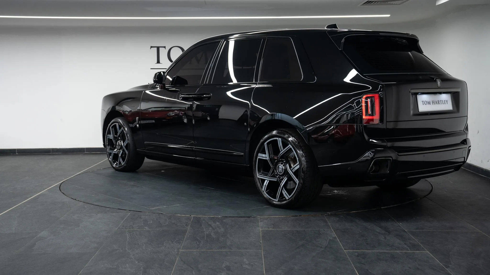 2025 Rolls-Royce Cullinan Series II Black Badge, 5/30