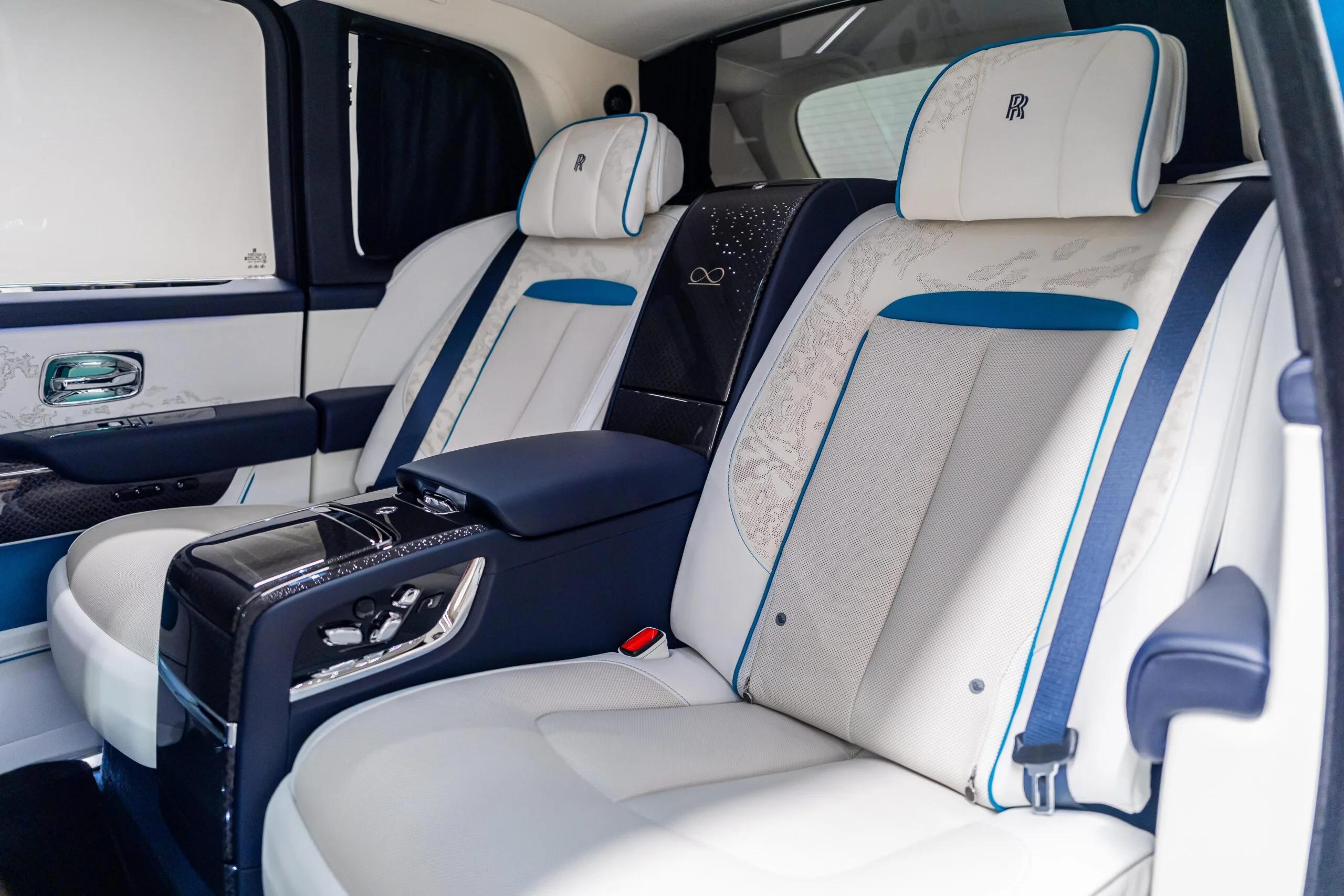 2025 Rolls-Royce Cullinan Series II Black Badge, 11/20