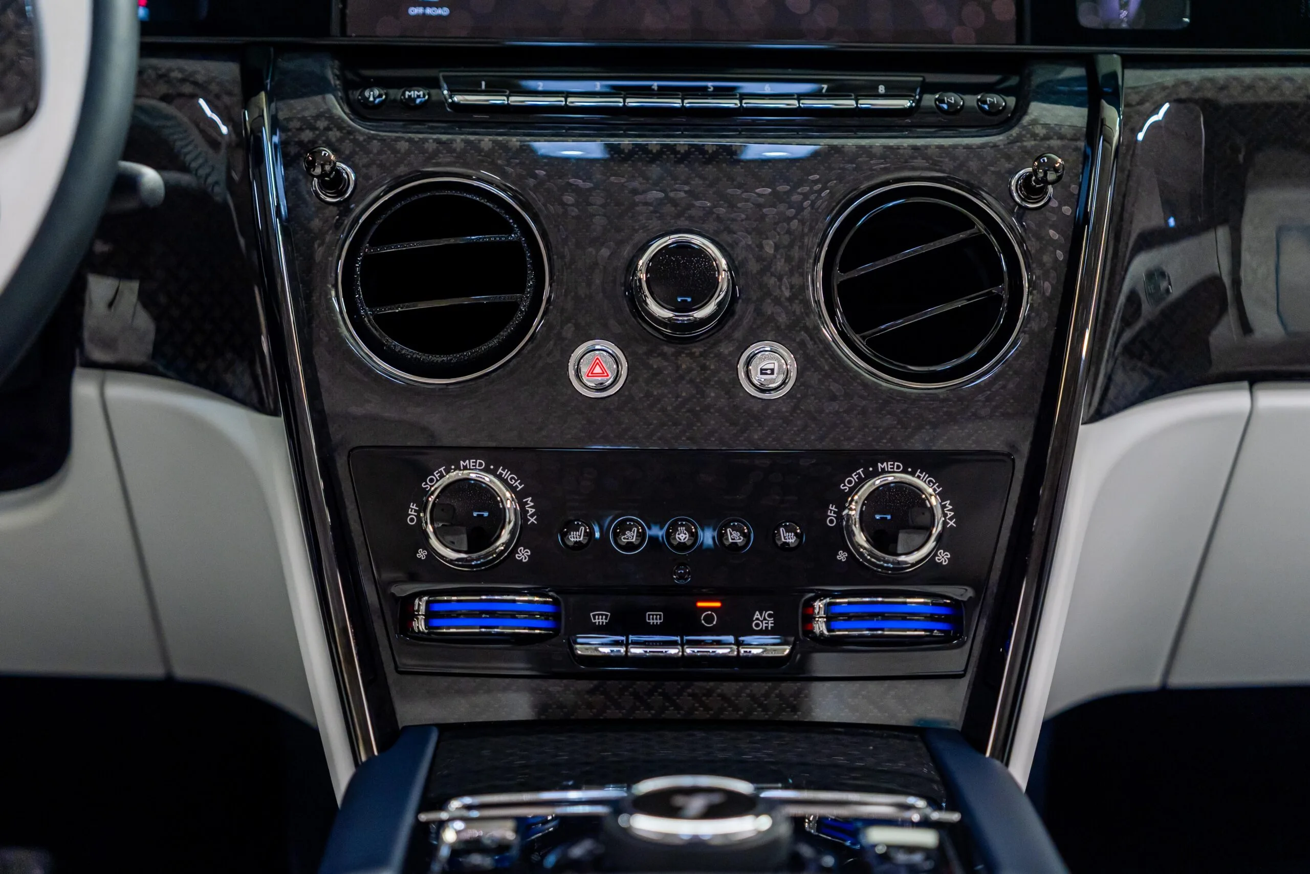 2025 Rolls-Royce Cullinan Series II Black Badge, 17/20