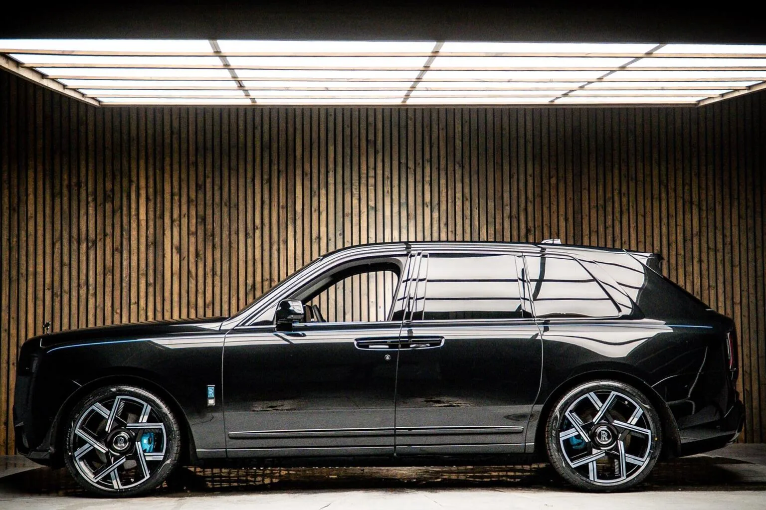 2025 Rolls-Royce Cullinan Series II Black Badge, 7/30