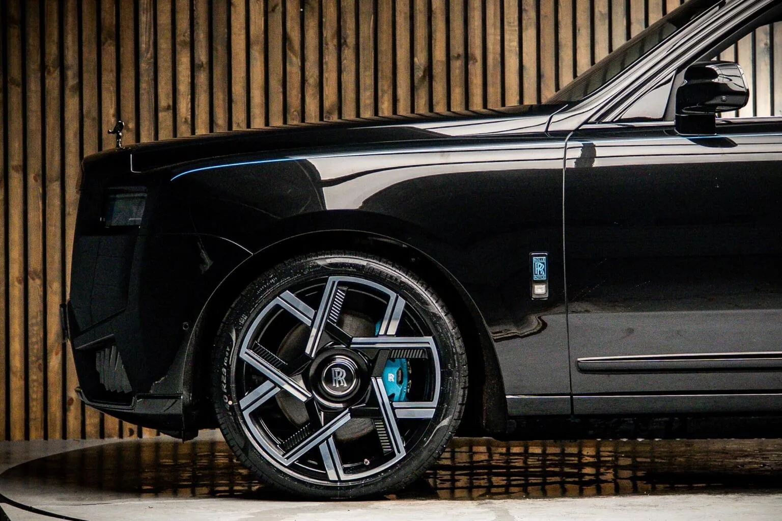 2025 Rolls-Royce Cullinan Series II Black Badge, 8/30