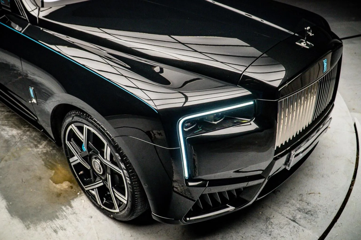 2025 Rolls-Royce Cullinan Series II Black Badge, 10/30