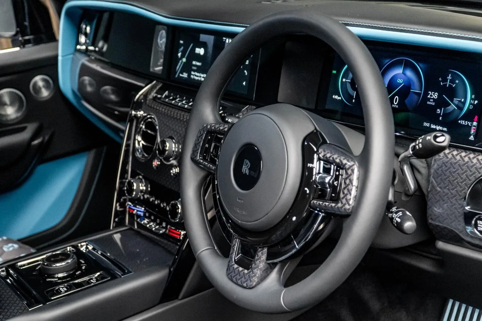 2025 Rolls-Royce Cullinan Series II Black Badge, 28/30