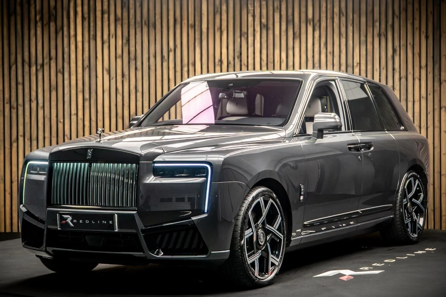 2025 Rolls-Royce Cullinan Series II Black Badge angeboten von einem Fachhändler in Knaresborough, Vereinigtes Königreich, Hauptfoto