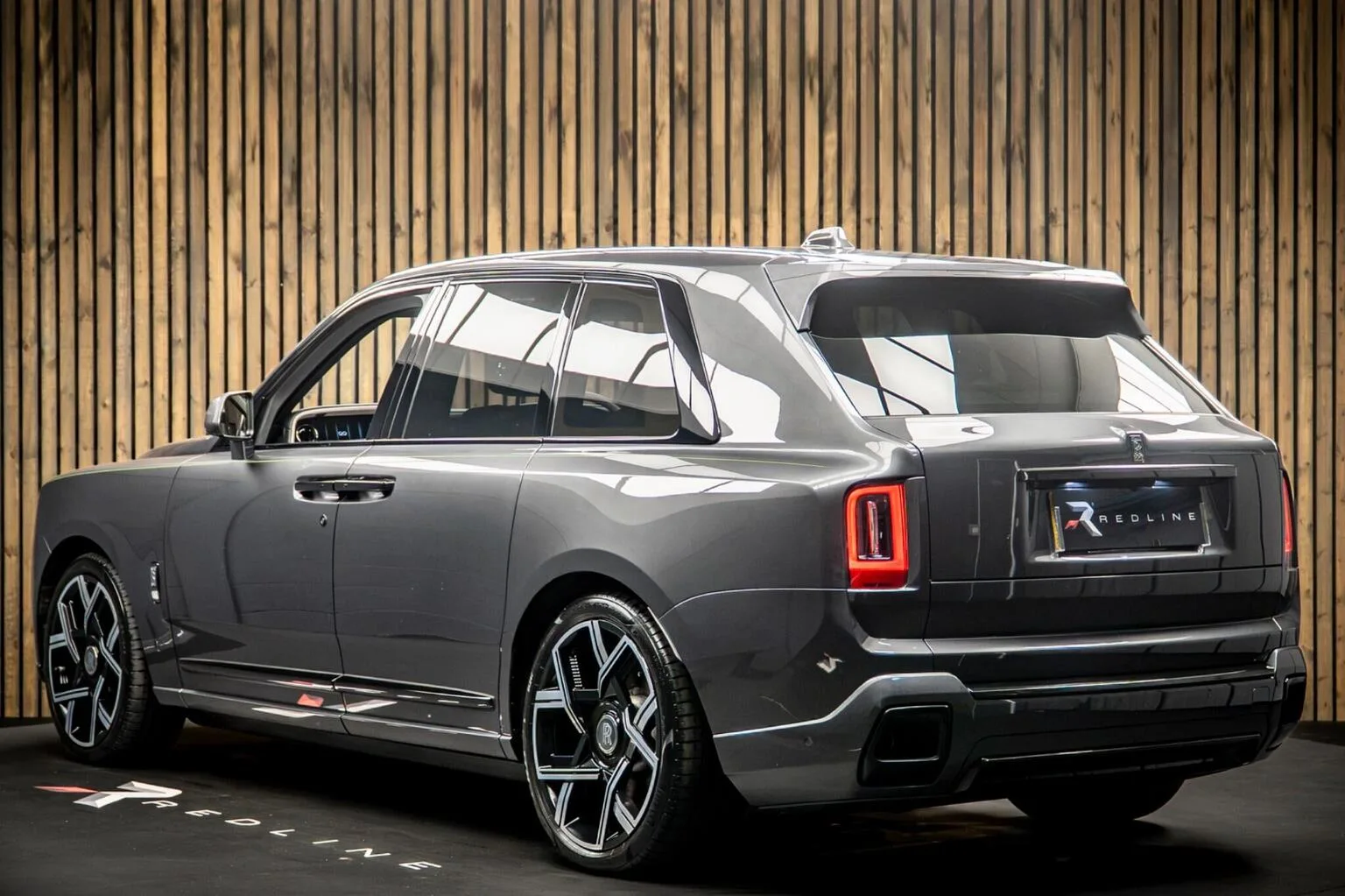 2025 Rolls-Royce Cullinan Series II Black Badge, 3/30
