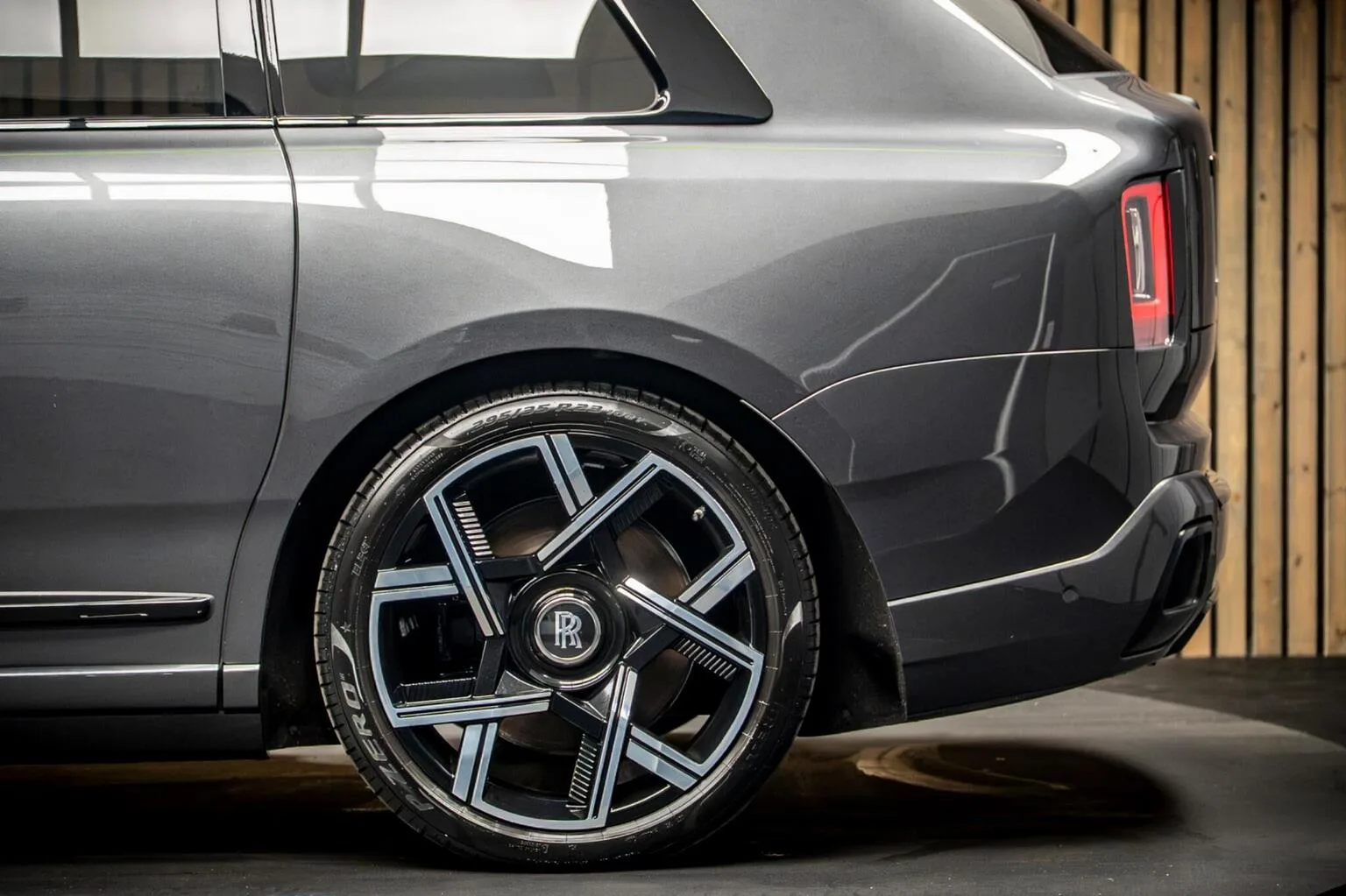 2025 Rolls-Royce Cullinan Series II Black Badge, 17/30