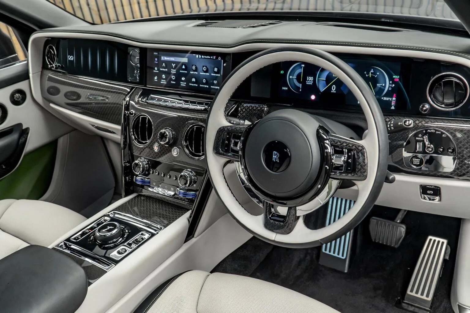 2025 Rolls-Royce Cullinan Series II Black Badge, 22/30