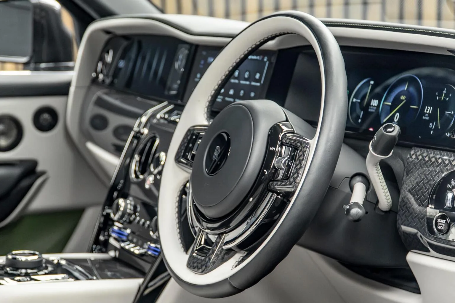 2025 Rolls-Royce Cullinan Series II Black Badge, 27/30