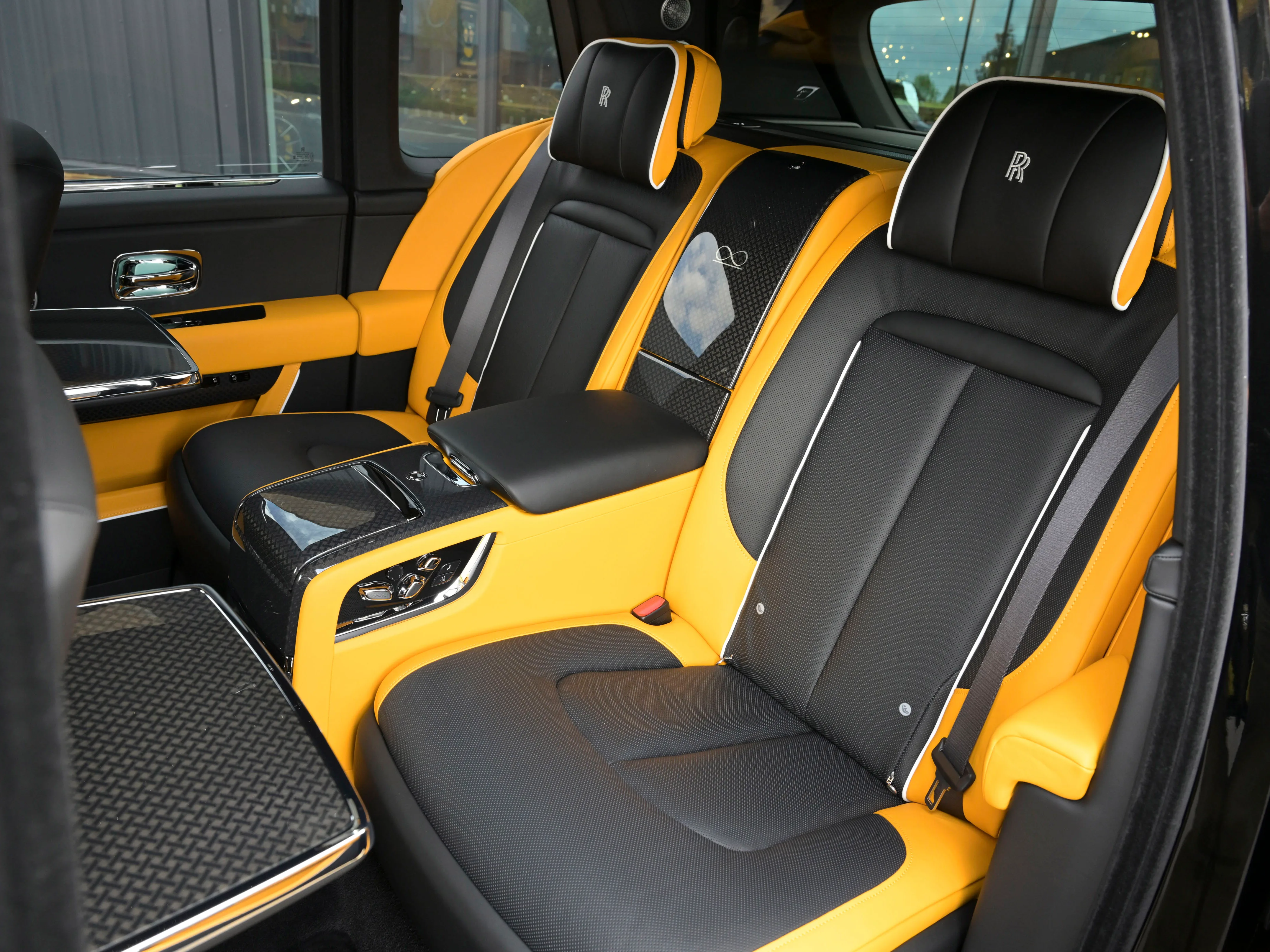 2025 Rolls-Royce Cullinan Series II Black Badge, 20/30