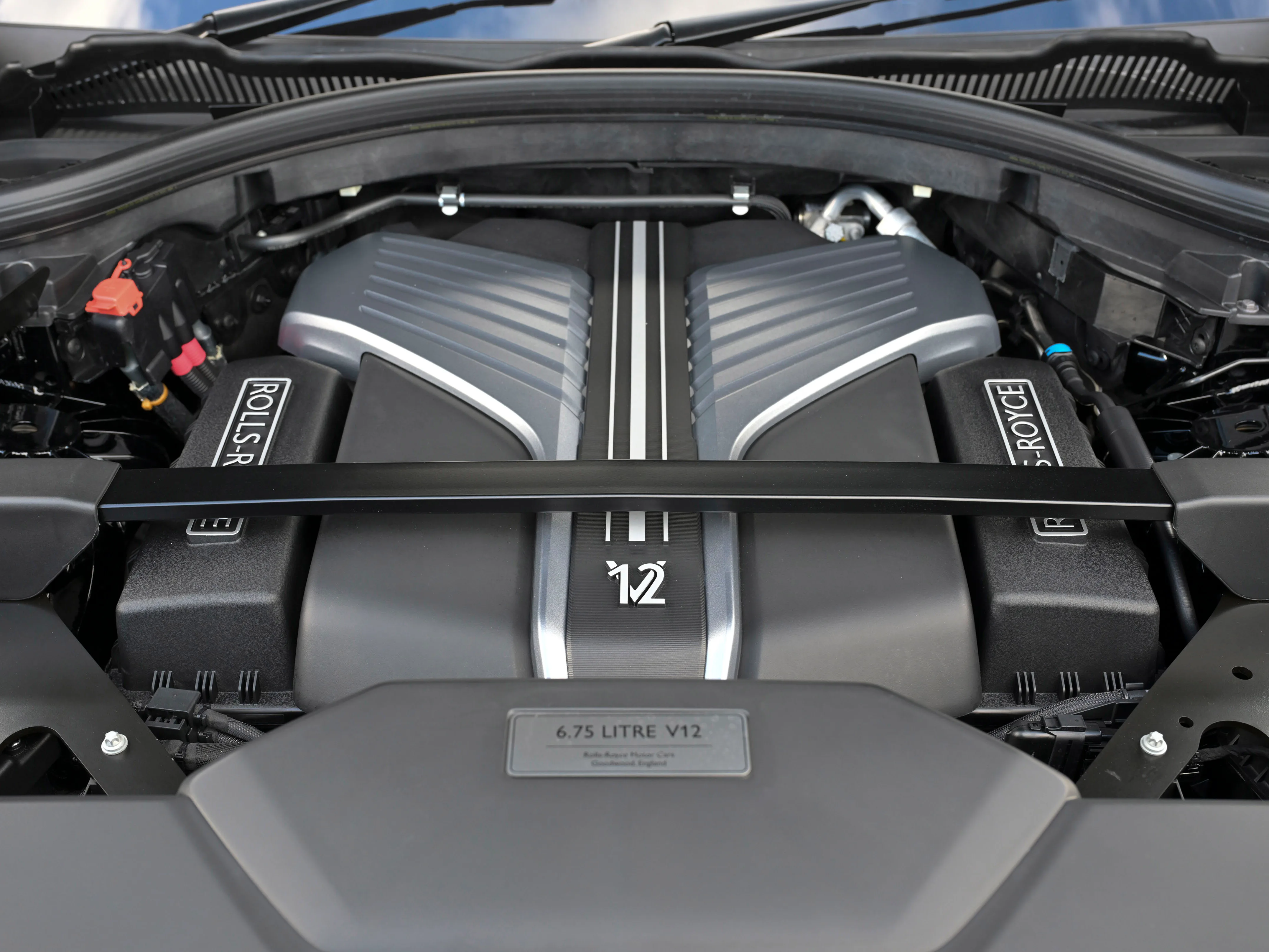 2025 Rolls-Royce Cullinan Series II Black Badge, 27/30