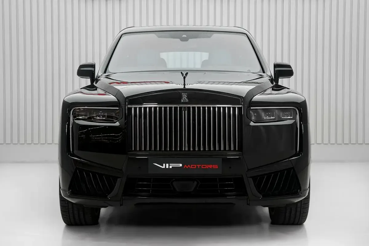 2025 Rolls-Royce Cullinan Series II Black Badge, 2/15