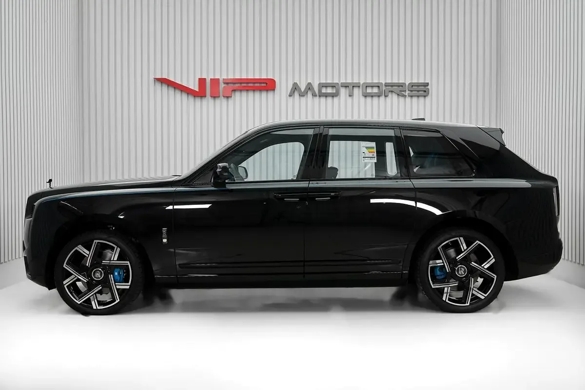 2025 Rolls-Royce Cullinan Series II Black Badge, 8/15