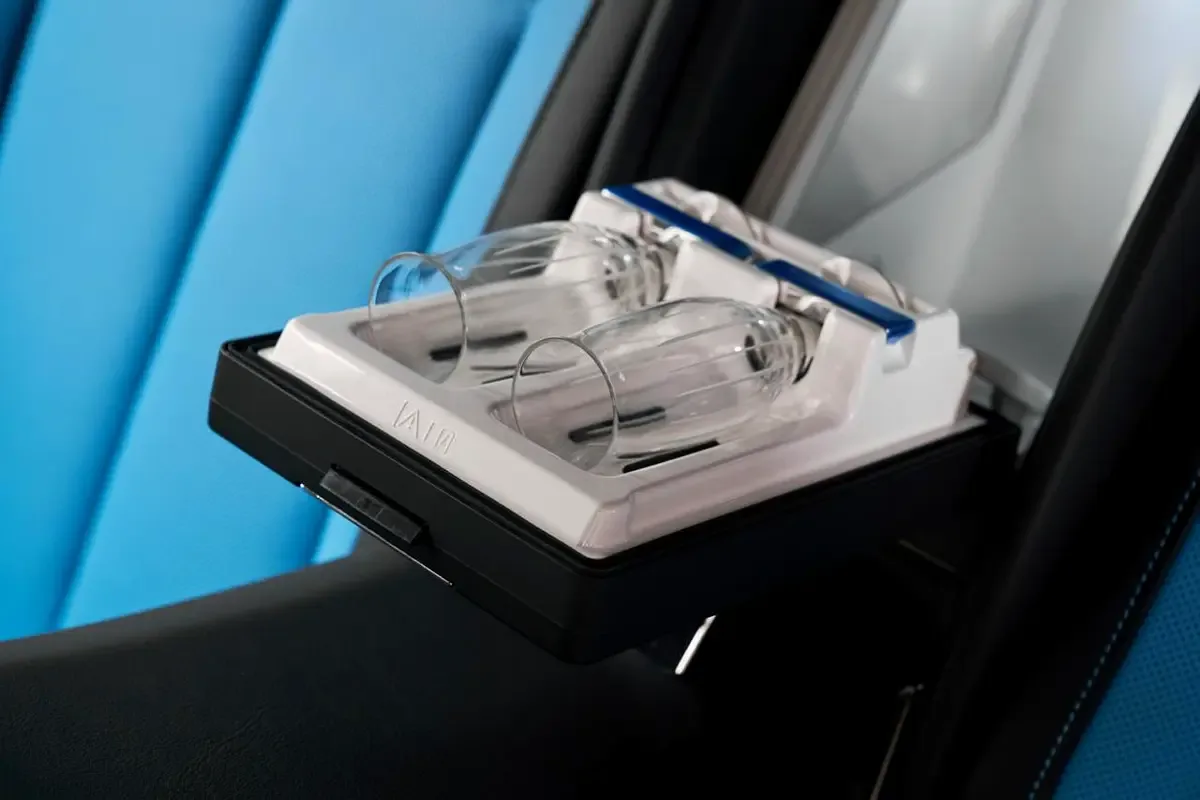 2025 Rolls-Royce Cullinan Series II Black Badge, 14/15