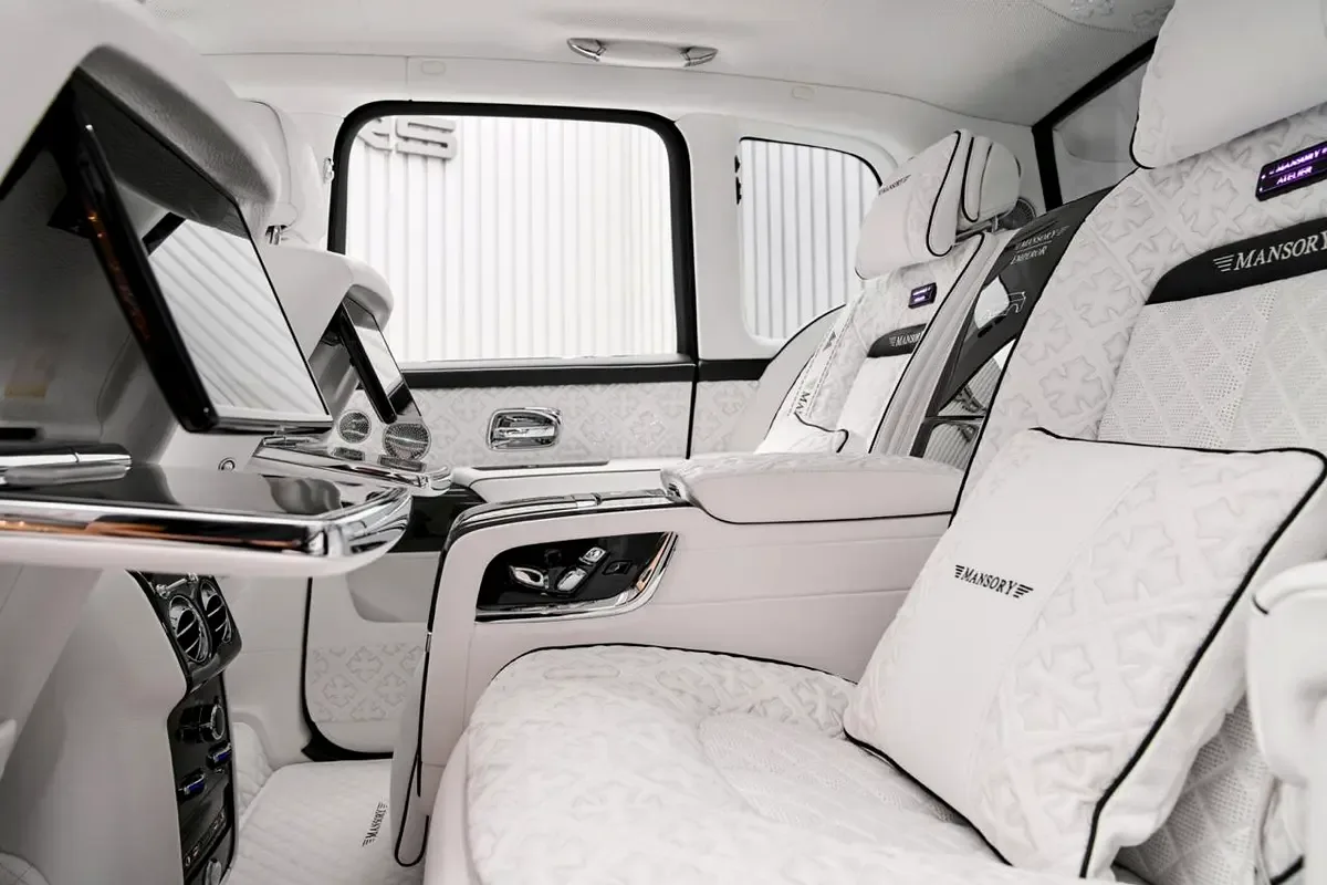 2025 Rolls-Royce Cullinan Series II by Mansory Chrome Hearts, 16/18