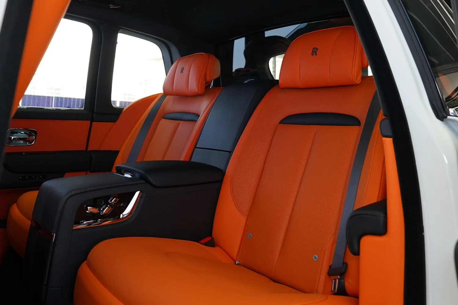 2025 Rolls-Royce Cullinan Series II, 10/16