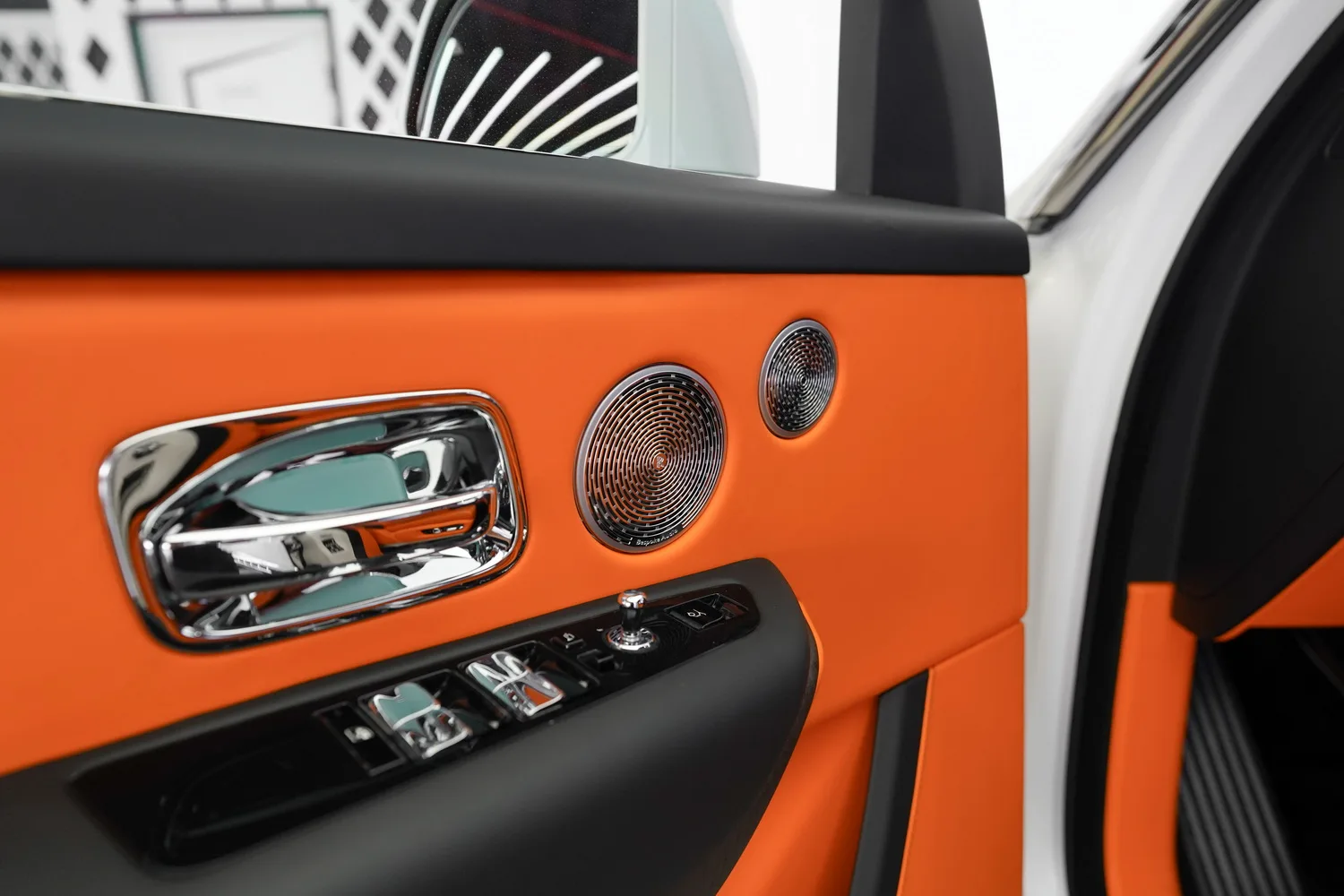 2025 Rolls-Royce Cullinan Series II, 12/16