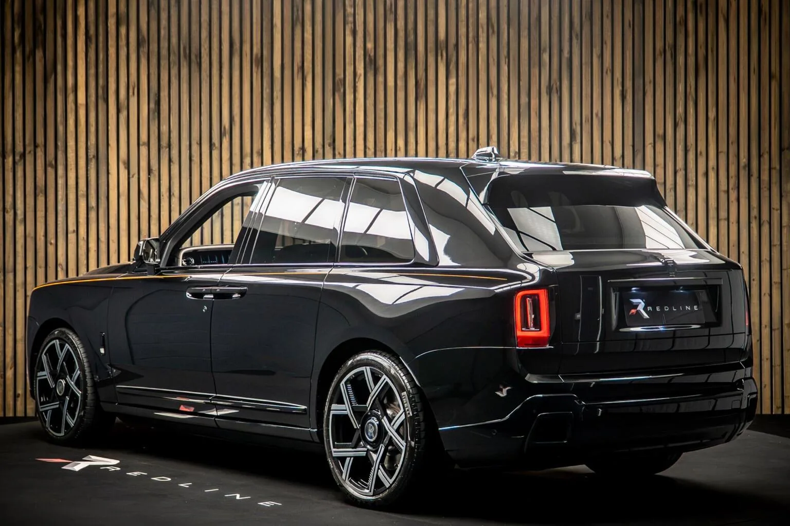 2025 Rolls-Royce Cullinan Series II, 3/30