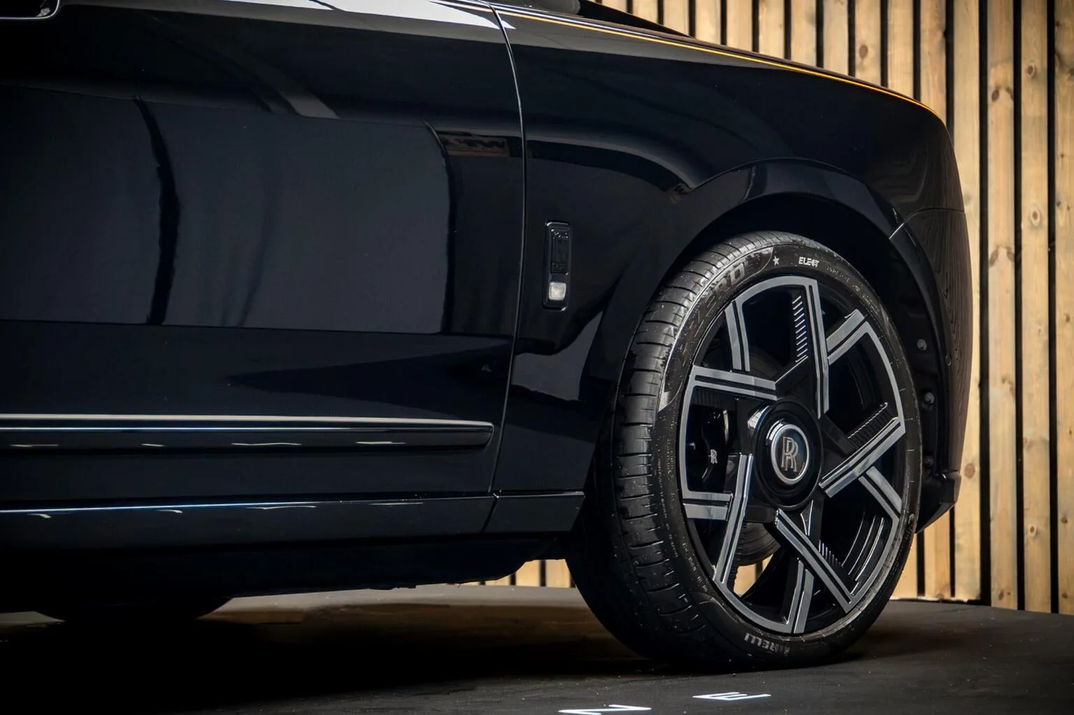 2025 Rolls-Royce Cullinan Series II, 13/30