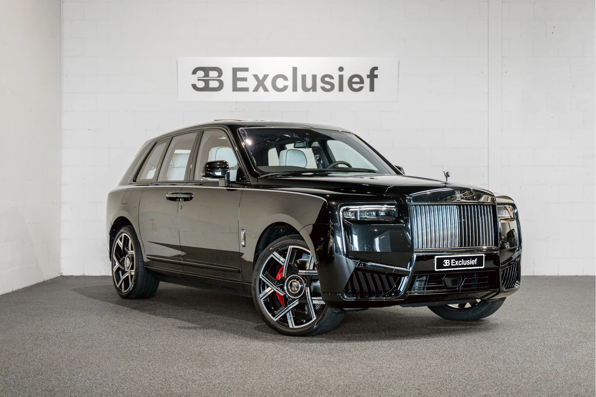 2025 Rolls-Royce Cullinan Series II angeboten von einem Fachhändler in Rotterdam, Niederlande, Hauptfoto